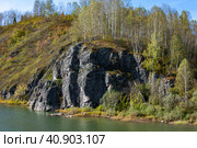 Rocky Bank of the Mundybash river, Gornaya Shoria. Стоковое фото, фотограф Ольга Остроухова / Фотобанк Лори