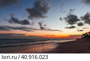 Atlantic Ocean coast before a sunrise, Bavaro beach (2020 год). Стоковое фото, фотограф EugeneSergeev / Фотобанк Лори