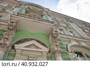 Дом Московского Купеческого общества («Посольское подворье»). Улица Ильинка, 8, стр. 2. Москва. Россия (2023 год). Редакционное фото, фотограф E. O. / Фотобанк Лори