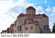 Sacred Temple of Saint Arsenius of Cappadocia and Paisios the Athonite in Limassol, Cyprus (2019 год). Стоковое фото, фотограф Володина Ольга / Фотобанк Лори