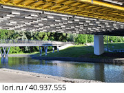 Moscow, Russia - July 30. 2023. Automobile bridge across the river Skhodnya to Zelenograd. Редакционное фото, фотограф Володина Ольга / Фотобанк Лори