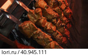 Juicy Grilled Perfection. Vertical Video. Стоковое видео, видеограф Поскребышев Михаил / Фотобанк Лори