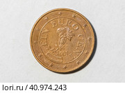 Монета одного евроцента 2007 года (fin euro cent) - оборотная сторона. Стоковое фото, фотограф Илья Старков / Фотобанк Лори