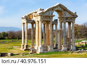 Tetrapylon in Aphrodisias, Turkey. Стоковое фото, фотограф Яков Филимонов / Фотобанк Лори