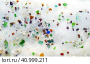Horizontal background made of ice of Japanese sea and multicolored glass, seashells. Стоковое фото, фотограф Татьяна Терехина / Фотобанк Лори