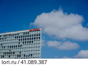Hamburg Germany - May 11, 2018: Der Spiegel, German Magazine, Headquarter Ericusspitze, SPIEGEL-Verlag Rudolf Augstein GmbH. Редакционное фото, фотограф Igor Tichonow / Фотобанк Лори