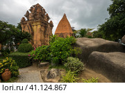Ancient Po Nagar Cham Towers in Nha Trang (2020 год). Стоковое фото, фотограф Юлия Белоусова / Фотобанк Лори