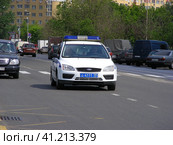 Полицейский автомобиль. Саранская улица. Район Выхино-Жулебино. Город Москва (2014 год). Редакционное фото, фотограф lana1501 / Фотобанк Лори