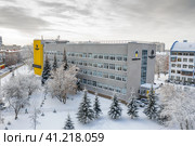 Город Уфа: Черниковка, 4 корпус УНТУ, Горно-нефтяной факультет. Ufa city: Chernikovka, 4th building of USNTU, Mining and Petroleum Faculty. (2022 год). Стоковое фото, фотограф Евгений Романов / Фотобанк Лори