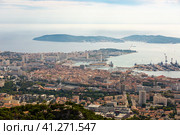 Toulon city and coastline from Faron mountain. Стоковое фото, фотограф Яков Филимонов / Фотобанк Лори