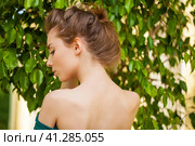 Beautiful female shoulders. Стоковое фото, фотограф Андрей Аркуша / Фотобанк Лори