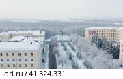 Город Уфа: Черниковка, Дворец культуры имени Серго Орджоникидзе. Вид с воздуха. Ufa city: Chernikovka, Sergo Ordzhonikidze Palace of Culture. Aerial view. (2022 год). Стоковое видео, видеограф Евгений Романов / Фотобанк Лори