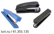 Канцелярские степлеры на белом фоне. Staplers isolated on a white background. Стоковое фото, фотограф Татьяна Д / Фотобанк Лори