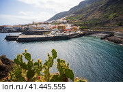 Small town of Garachico on the northern coast of Tenerife. Canary Islands, Spain. View from observation deck - Mirador del Emigrante. (2023 год). Стоковое фото, фотограф Sergey Kohl / Фотобанк Лори