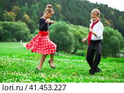 Childrens retro dance couple in suits. Стоковое фото, фотограф Андрей Аркуша / Фотобанк Лори