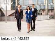 Business people outside office. Стоковое фото, фотограф Андрей Аркуша / Фотобанк Лори