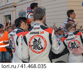 LE MANS, FRANCE - JUNE 16, 2017: Team of Jackie Chan DC racing Oreca 07-Gibson Thomas Laurent, Tristan Gommendy, Oliver Jarvis, David Cheng, Ho-Pin Tung, A.Brundle. Редакционное фото, фотограф Irina Kuchugurina/Gaudy / Фотобанк Лори