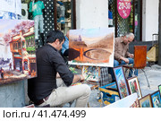 Уличные художники в Тбилиси. Грузия (2013 год). Редакционное фото, фотограф Олег Хархан / Фотобанк Лори