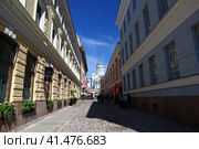 Helsinki, Finland - 22 Jun 2012: The street in Helsinki, Finland. Редакционное фото, фотограф Сергей Стрелков / Фотобанк Лори