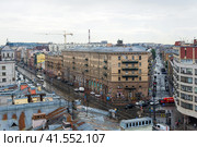 Top view of Ligovsky Prospekt avenue in the historical center of St. Petersburg after the rain (2023 год). Редакционное фото, фотограф Евгений Харитонов / Фотобанк Лори