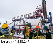 welding steel parts accessories. Installation installations Heater-Treater. Стоковое фото, фотограф Леонид Еремейчук / Фотобанк Лори