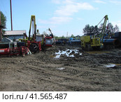 Construction of gas pipeline on the ground. Стоковое фото, фотограф Леонид Еремейчук / Фотобанк Лори