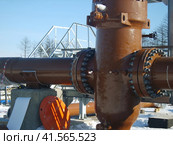 Latch on the pipeline with the electric drive. Стоковое фото, фотограф Леонид Еремейчук / Фотобанк Лори