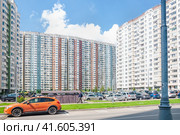 Микрорайон Люберецкие Поля в Некрасовке. Москва. Фрагмент (2023 год). Редакционное фото, фотограф Алёшина Оксана / Фотобанк Лори