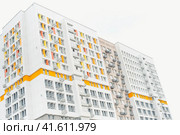 Многоэтажный дом. Новостройка. Multi-storey building. New building. (2022 год). Стоковое фото, фотограф Ольга Митряева / Фотобанк Лори