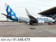Пассажирский лайнер Boeing 737-700 авиакомпании "SCAT" (2023 год). Редакционное фото, фотограф Александр Тарасенков / Фотобанк Лори