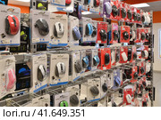 Moscow, Russia - Nov 1. 2023. PC mouse in DNS network store selling household appliances in department store Moskovsky. Редакционное фото, фотограф Володина Ольга / Фотобанк Лори