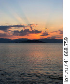 Golden Beautiful sunset at the seaside, Greece. Редакционное фото, фотограф Екатерина Каляева / Фотобанк Лори