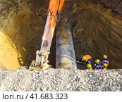 Works on the dug-out oil pipeline. Construction of the oil pipeline. Стоковое фото, фотограф Леонид Еремейчук / Фотобанк Лори