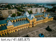 Здание Главного Ярмарочного дома (Нижегородская Ярмарка, Нижний Новгород) (2021 год). Редакционное фото, фотограф Илья Старков / Фотобанк Лори