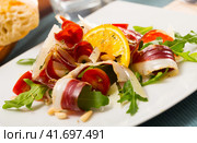 Tasty Magret de canard seche salad. Стоковое фото, фотограф Яков Филимонов / Фотобанк Лори