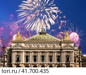 Fireworks over the Opera Garnier (Garnier Palace), Paris, France. Translation: national Academy of Music. UNESCO World Heritage Site (2014 год). Стоковое фото, фотограф Владимир Журавлев / Фотобанк Лори