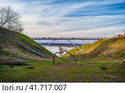 Пешеходный мост над оврагом (Сергиевский овраг, Нижний Новгород) (2023 год). Редакционное фото, фотограф Илья Старков / Фотобанк Лори