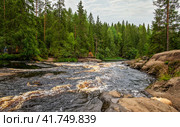 Водопады Ахинкоски на реке Тохмайоки. Республика Карелия (2023 год). Стоковое фото, фотограф Олег Пученков / Фотобанк Лори
