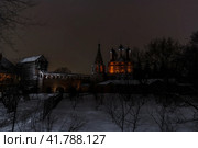 Собор Успения Пресвятой Богородицы на Крутицах. Пейзаж Крутицкого подворья поздним вечером зимой. Стоковое фото, фотограф Константин Григорьев / Фотобанк Лори