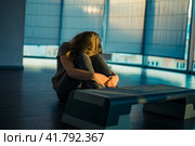 Девушка в спортзале. Девушка на степе. Girl in the gym. Girl on the steppe. Стоковое фото, фотограф Ольга Митряева / Фотобанк Лори