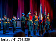 Почётный караул вынос знамён на сцену. Москва. Россия. (2023 год). Редакционное фото, фотограф Андрей Дегтярёв / Фотобанк Лори