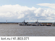 Counter sabotage Project 21980 boats Grachonok moored at the Middle Harbor (2022 год). Редакционное фото, фотограф EugeneSergeev / Фотобанк Лори