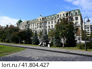 Город Казань. Улица Дзержинского, 11А. Парк "Черное озеро" (2023 год). Редакционное фото, фотограф Александр Тараканов / Фотобанк Лори
