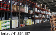 nterior of warehouse of local garden store filled with natural and synthetic multinutrient fertilizers (2023 год). Редакционное видео, видеограф Яков Филимонов / Фотобанк Лори