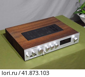 Soviet amplifier Radiotekhnika U 101. Vintage sound amplifier (2020 год). Редакционное фото, фотограф Леонид Еремейчук / Фотобанк Лори