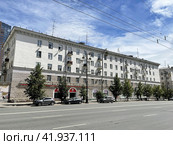 Меховой салон "Олимпия" в Екатеринбурге на улице Свердлова, 56 (2021 год). Редакционное фото, фотограф Овчинникова Ирина / Фотобанк Лори