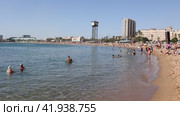 Beach of Barceloneta early morning with background huge Barcelona-W hotel (2022 год). Редакционное видео, видеограф Яков Филимонов / Фотобанк Лори