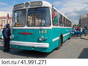Самый массовый  советский троллейбус ЗИУ-5Г на международном транспортном фестивале SPbTransportFest-2023. Санкт-Петербург. Редакционное фото, фотограф Виктор Карасев / Фотобанк Лори