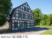 Old house in Klaipeda in summer, Lithuania. Стоковое фото, фотограф Алексей Антипов / Фотобанк Лори