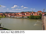 The view on Lent, the oldest center of Maribor, Slovenia (2018 год). Стоковое фото, фотограф Сергей Стрелков / Фотобанк Лори